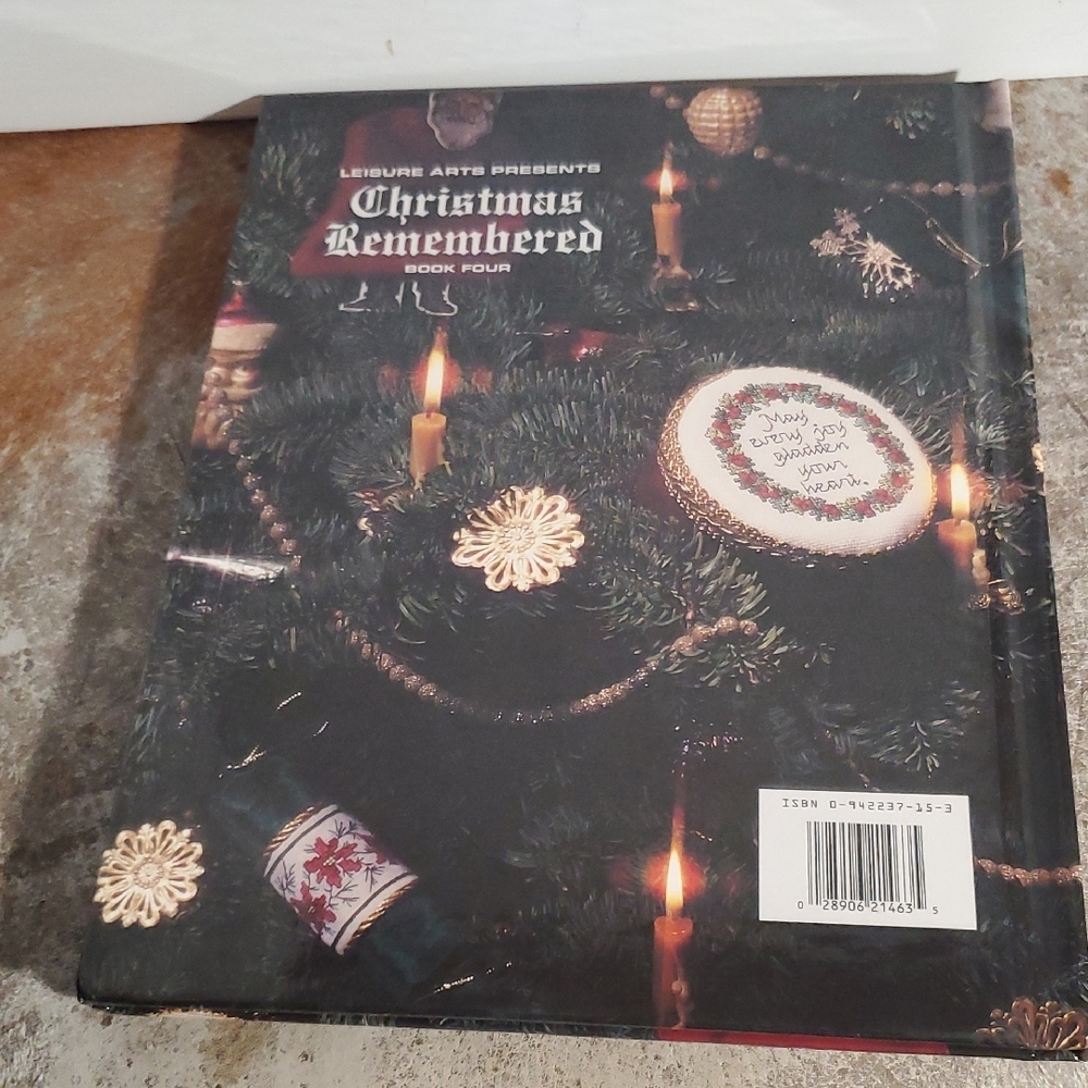 Christmas Tree Craft Book - Picture 2 of 7
